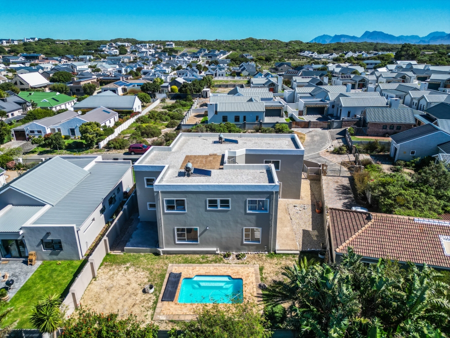5 Bedroom Property for Sale in Vermont Western Cape